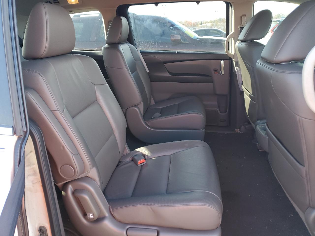 2016 Honda Odyssey - Image 10