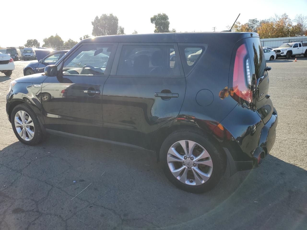 VIN KNDJP3A55G7303806 2016 KIA SOUL no.2