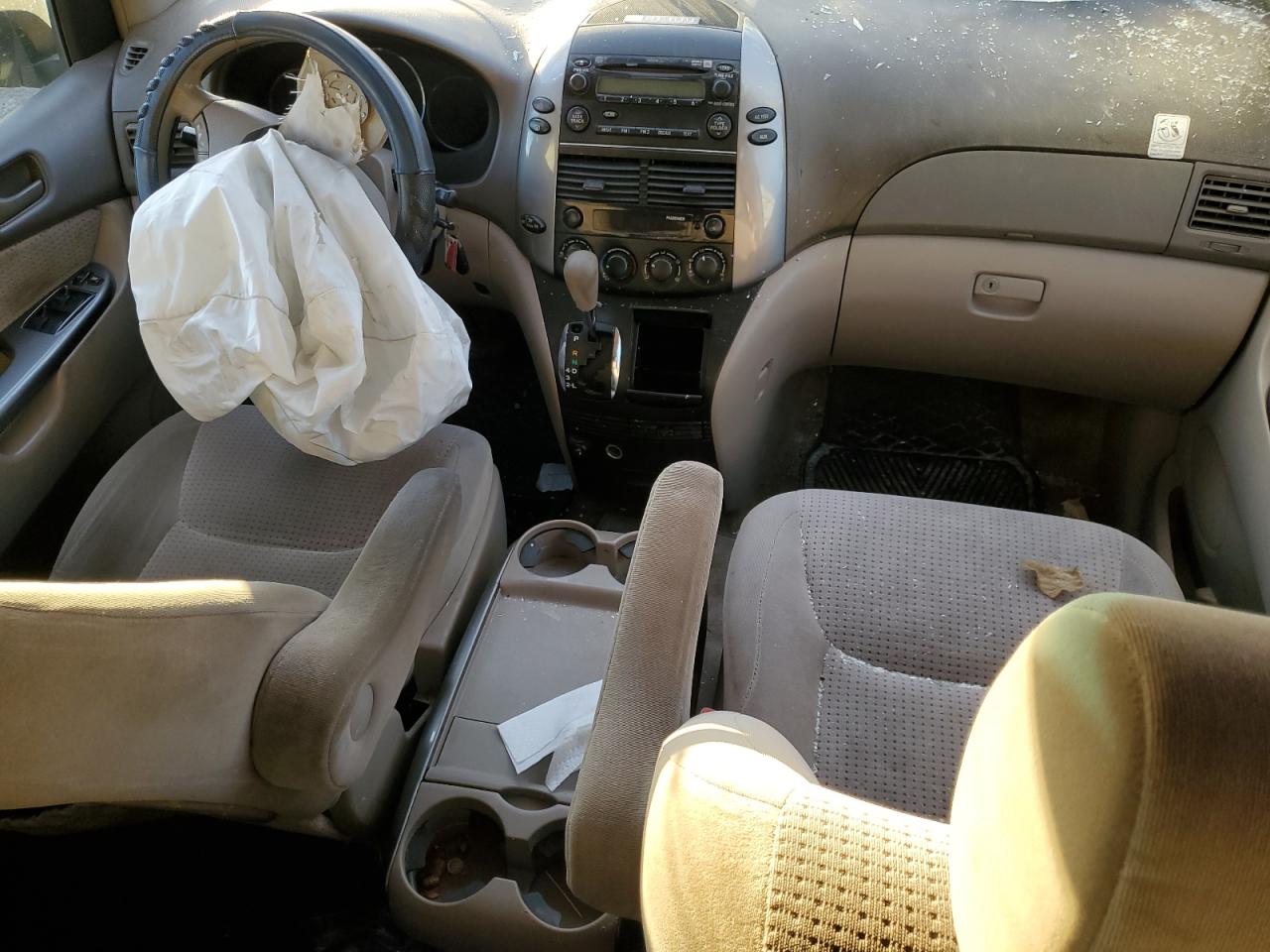 2006 Toyota Sienna - Image 8