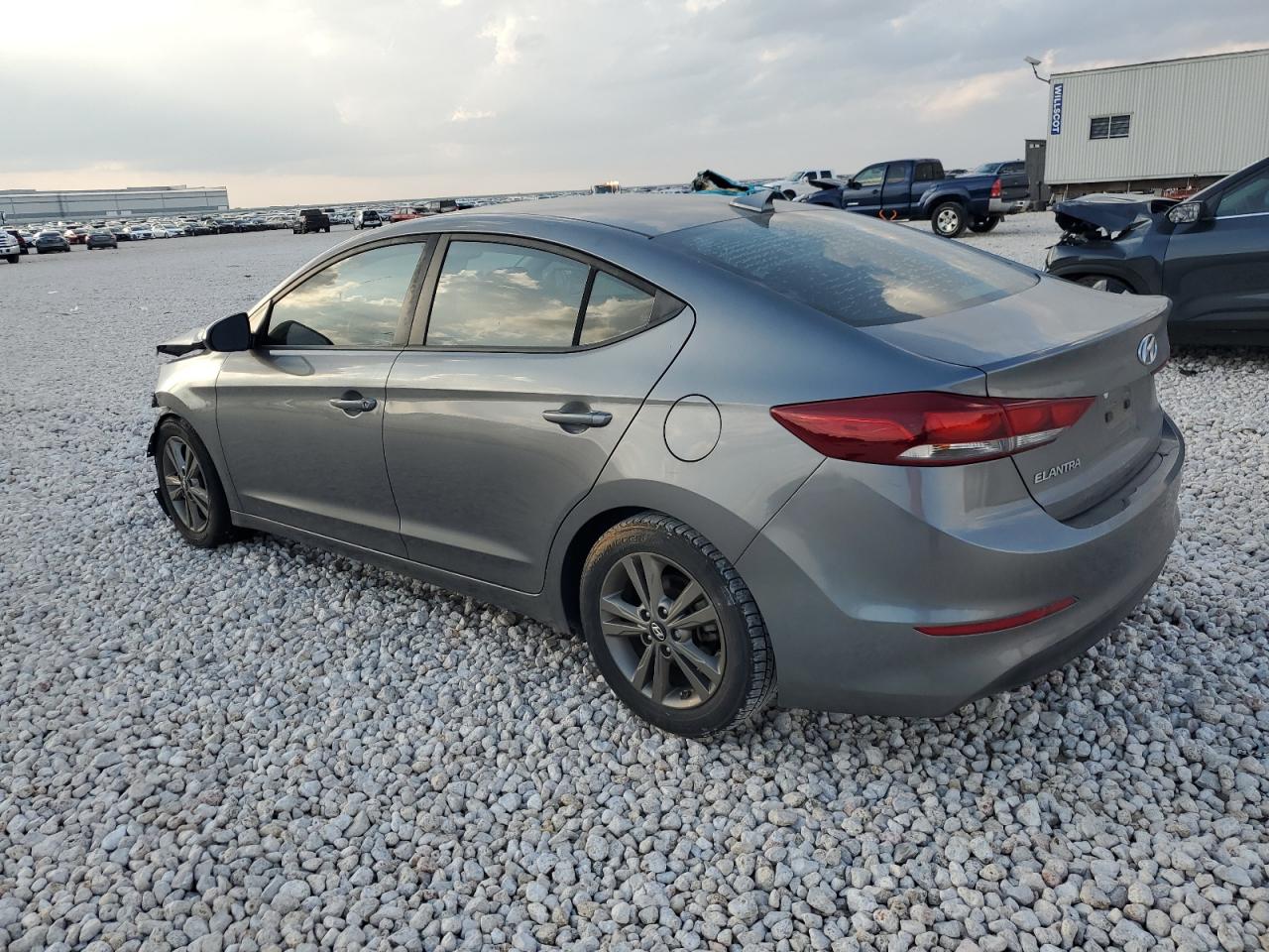 2018 Hyundai Elantra - Image 2