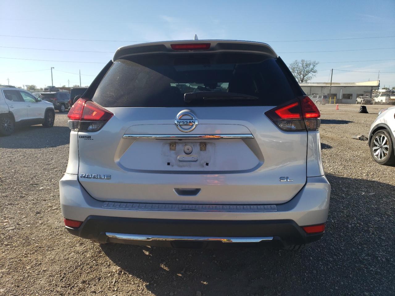 2017 Nissan Rogue - Image 6