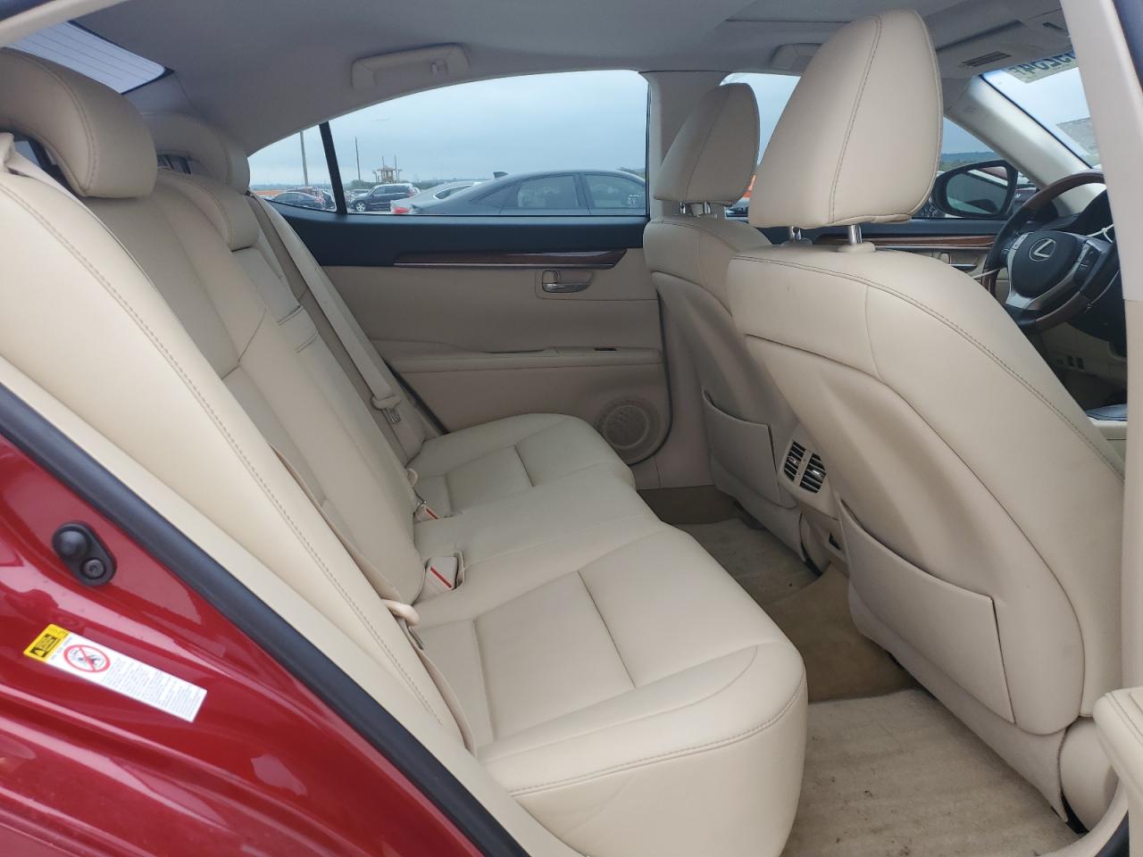 2013 Lexus ES - Image 10