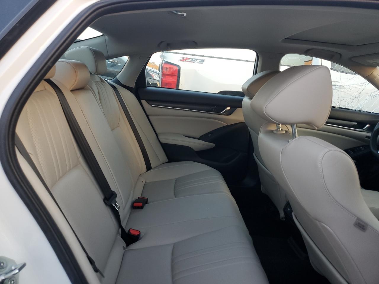 2022 Honda Accord - Image 10