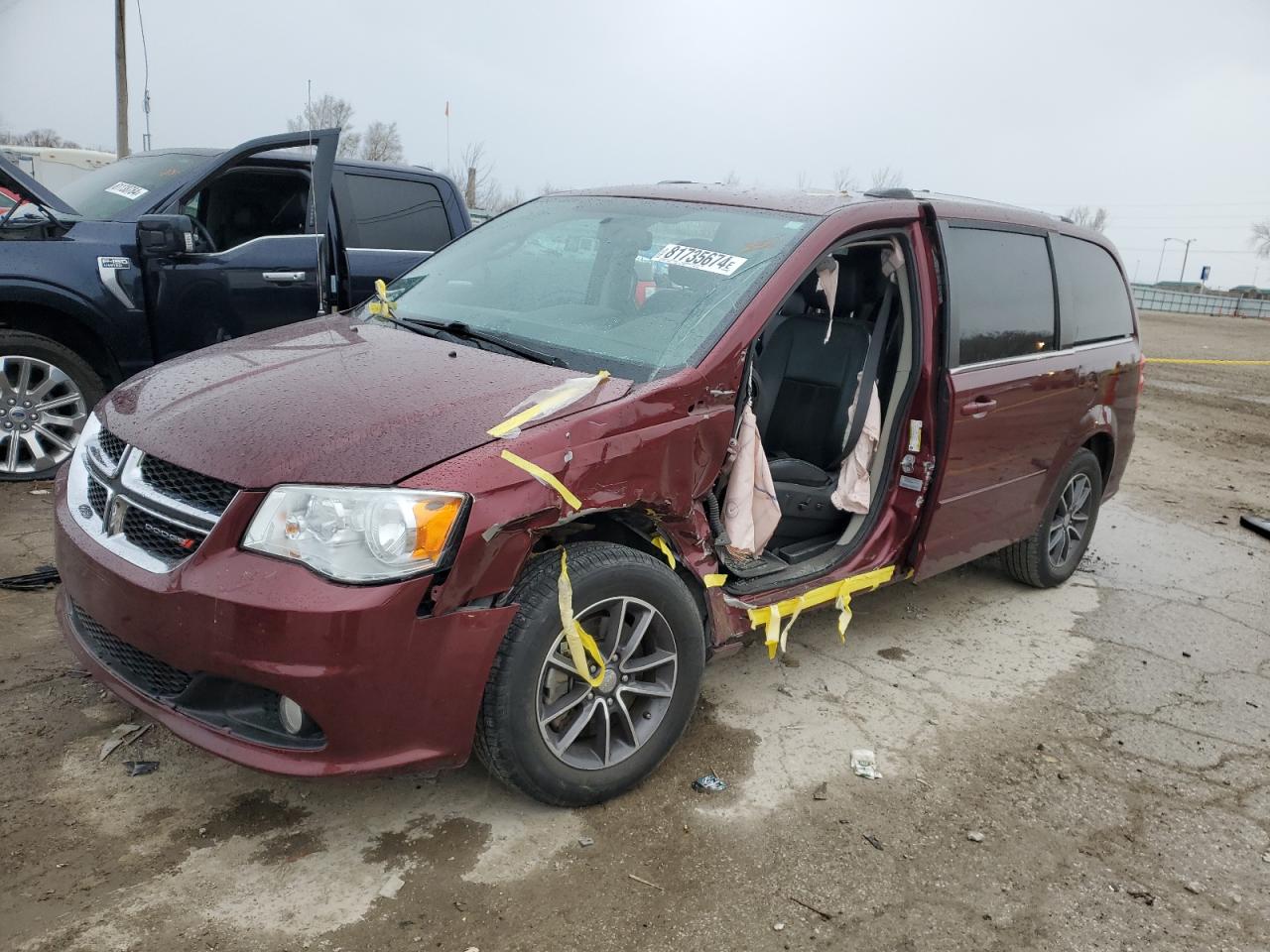 2017 Dodge Caravan - Image 1