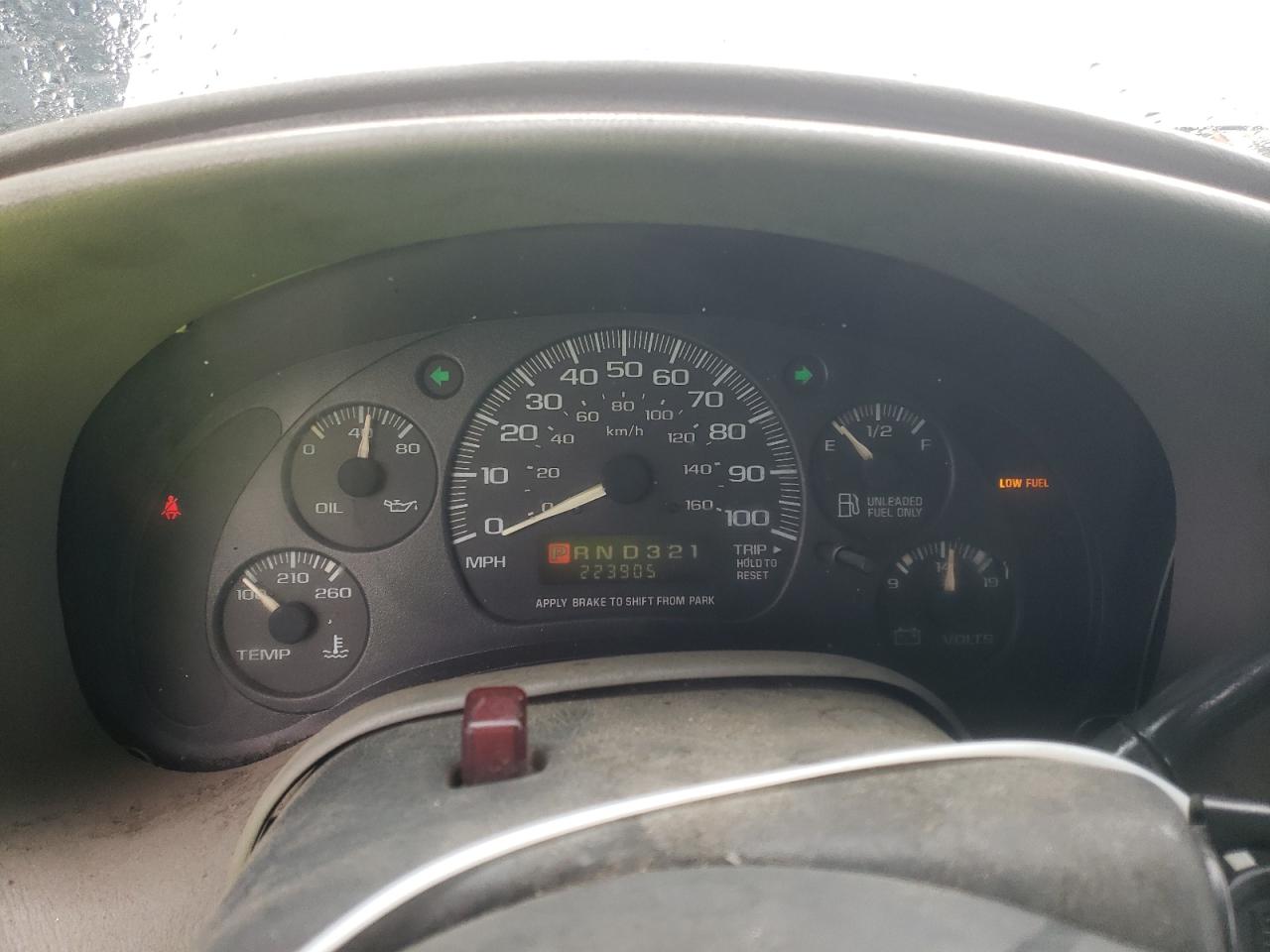 2003 Chevrolet Astro - Image 9