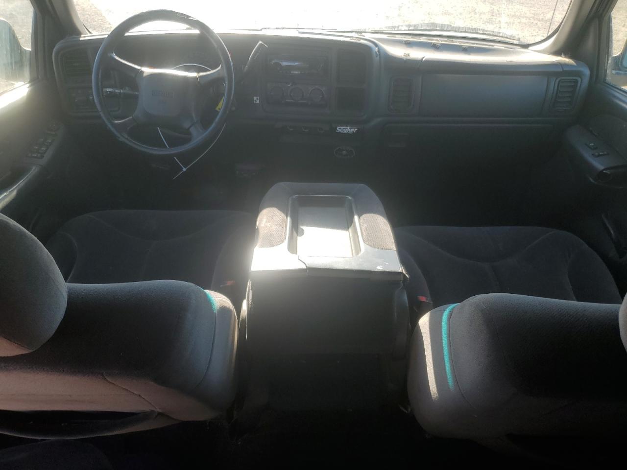 2002 GMC Sierra C2500 Heavy Duty VIN: 1GTHC23U82F211497 Lot: 82243034