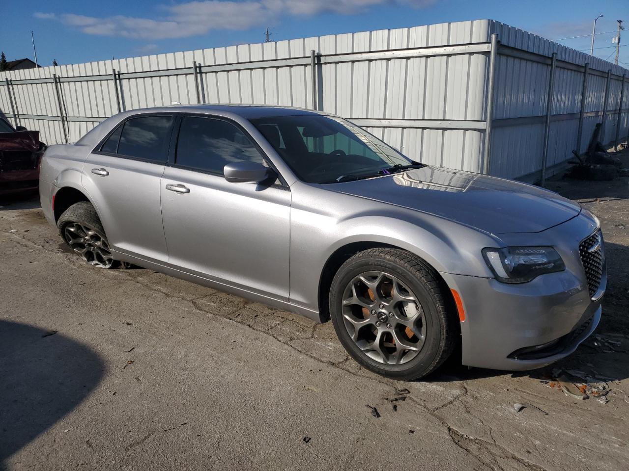 2016 Chrysler 300 - Image 4