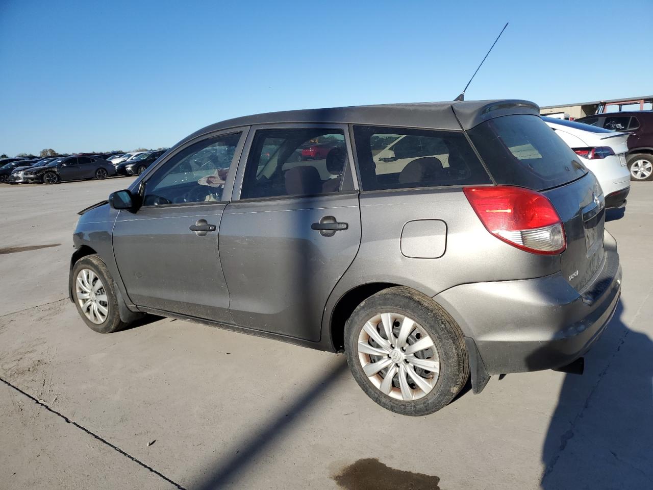 2004 Toyota Matrix - Image 2