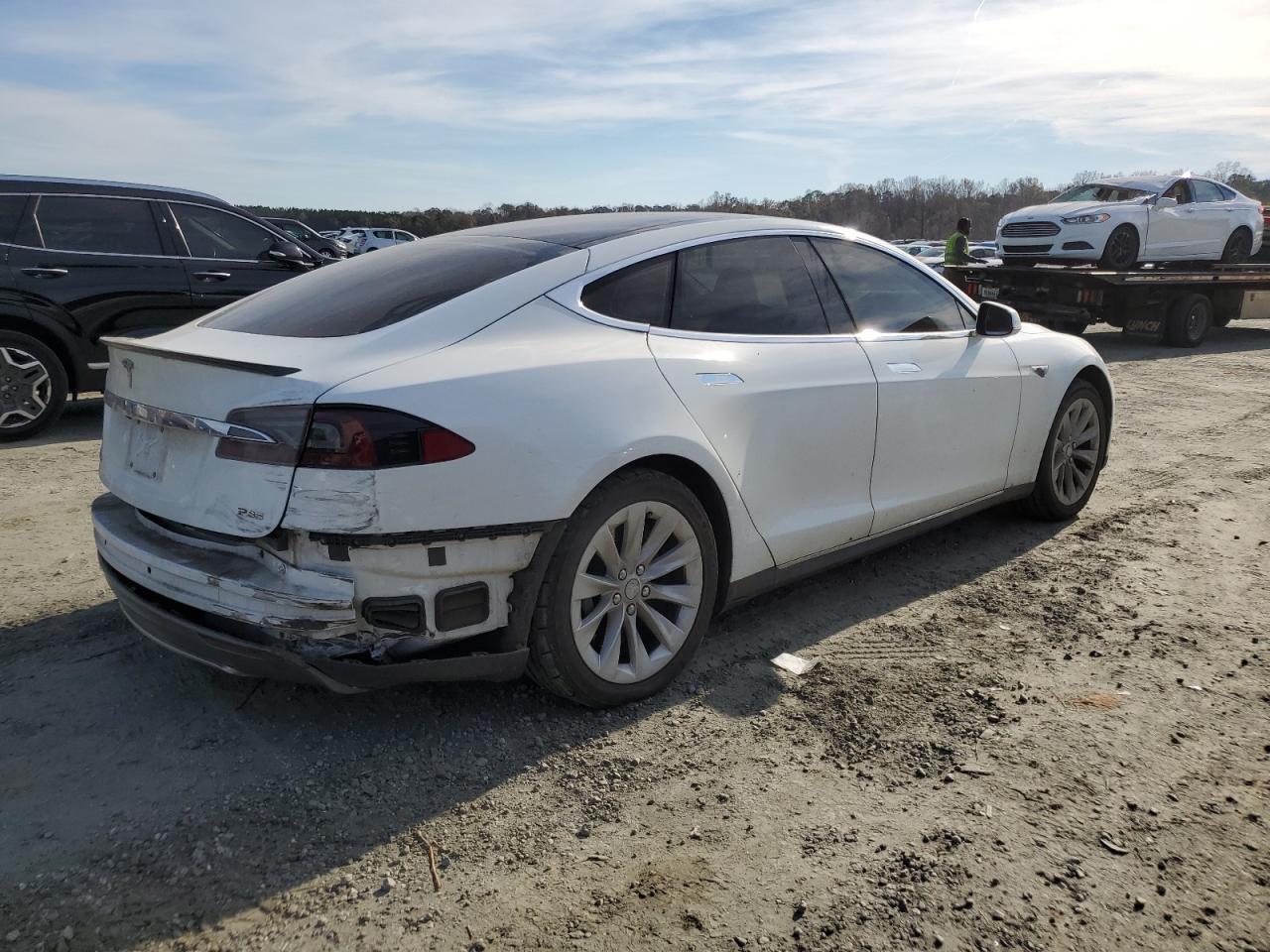 VIN 5YJSA1CN4DFP23103 2013 TESLA MODEL 3 no.3