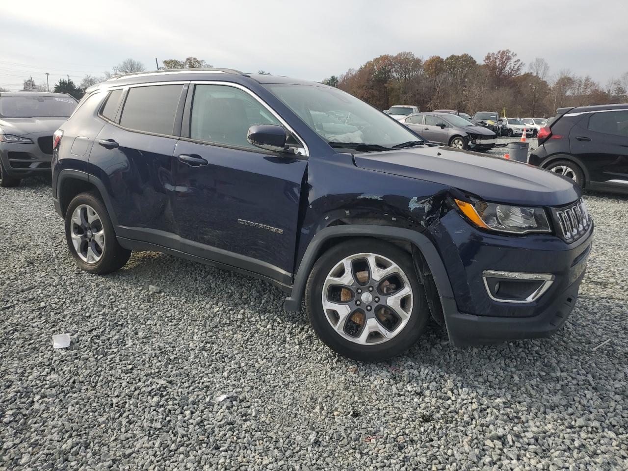 VIN 3C4NJDCB9MT512307 2021 JEEP COMPASS no.4