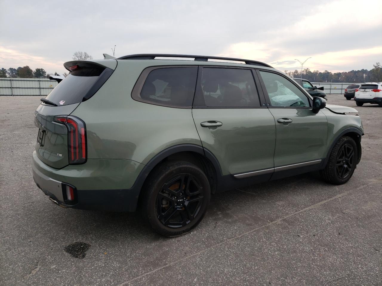 2023 Kia Telluride - Image 3