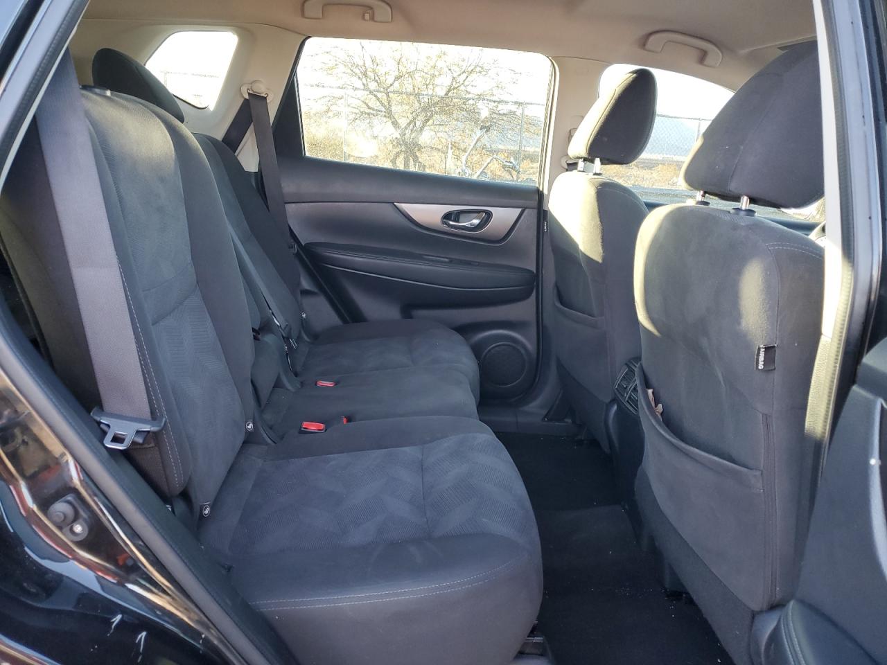 2016 Nissan Rogue - Image 11