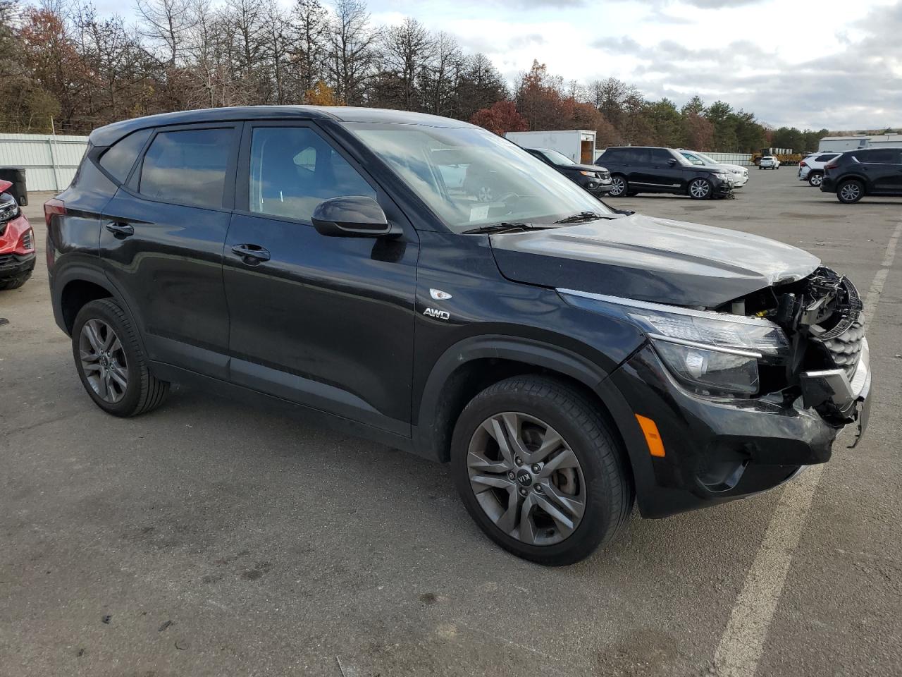 2021 Kia Seltos - Image 4