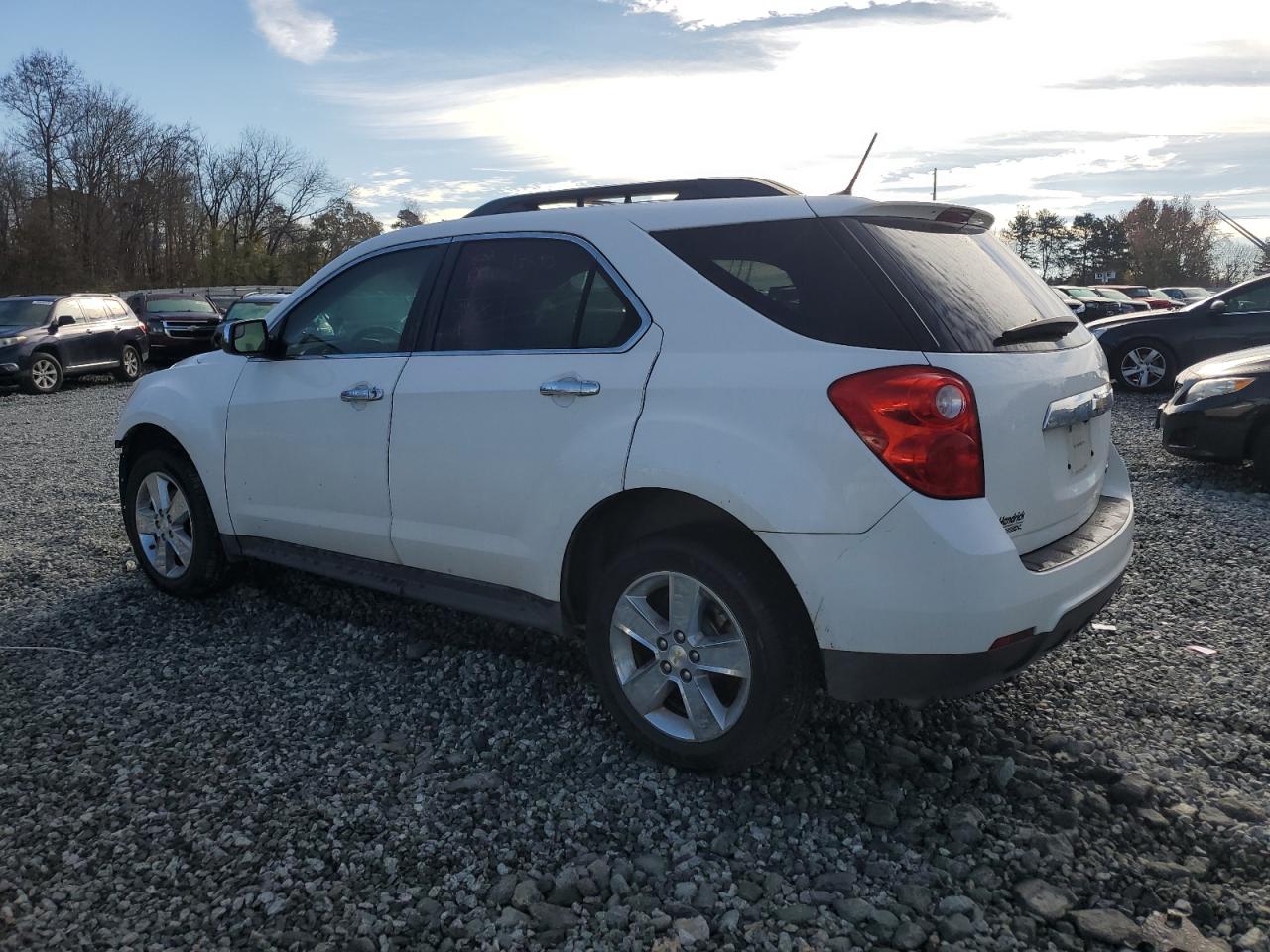 2014 Chevrolet Equinox - Image 2