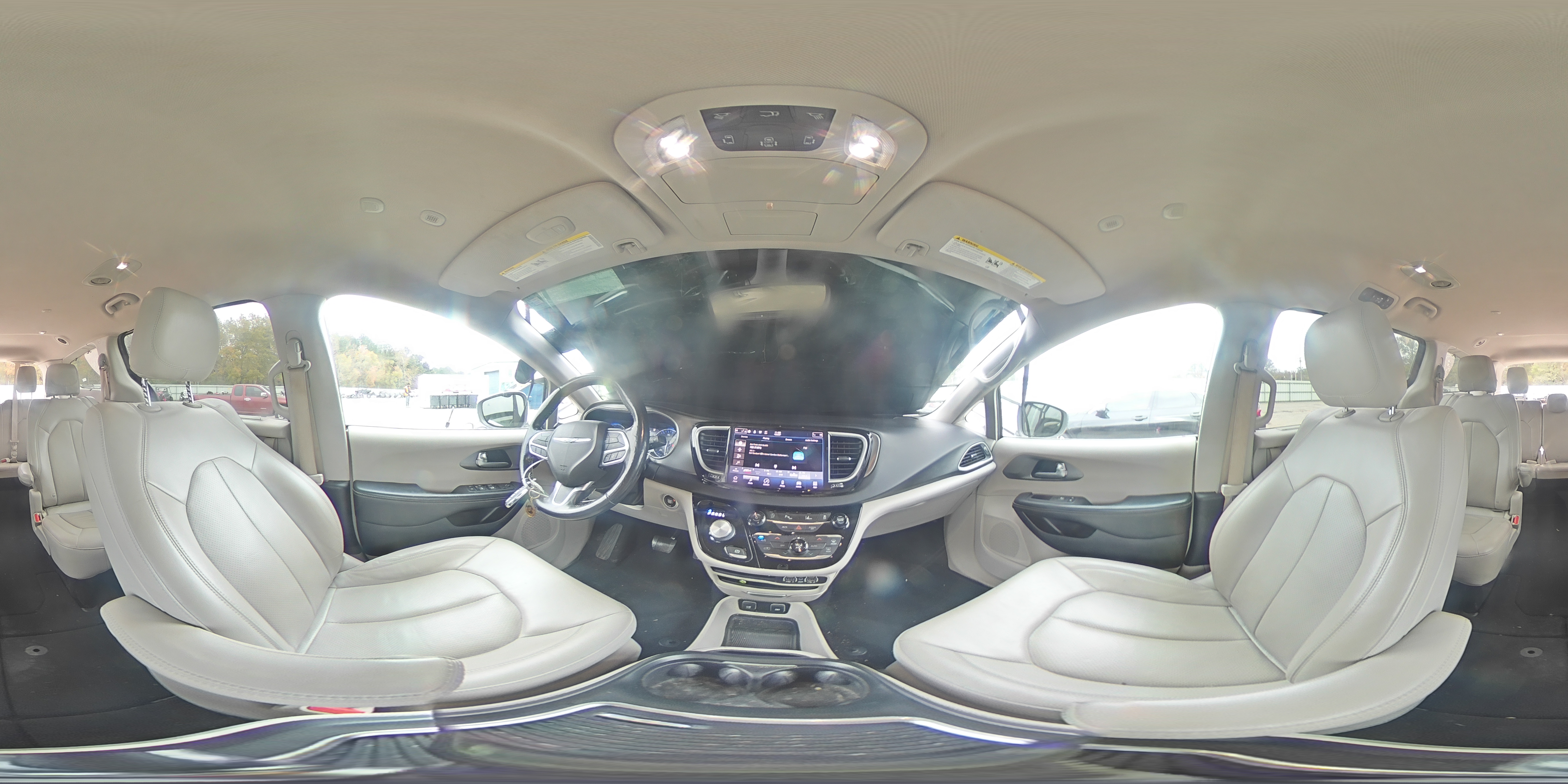 2021 Chrysler Pacifica - Image 13