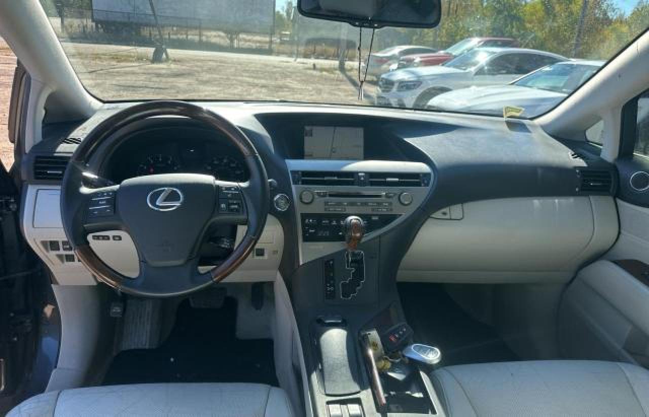 2010 Lexus RX - Image 9