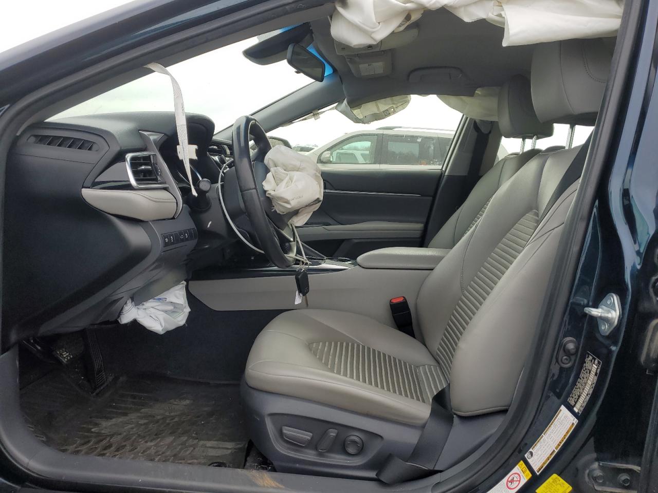 2018 Toyota Camry - Image 7