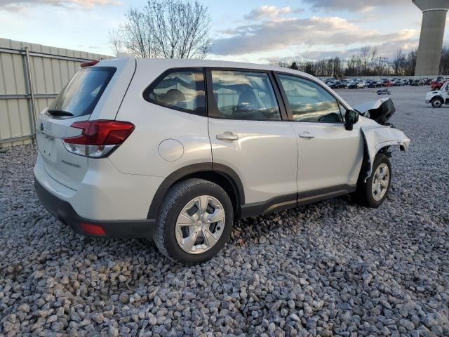  SUBARU FORESTER 2022 Белы