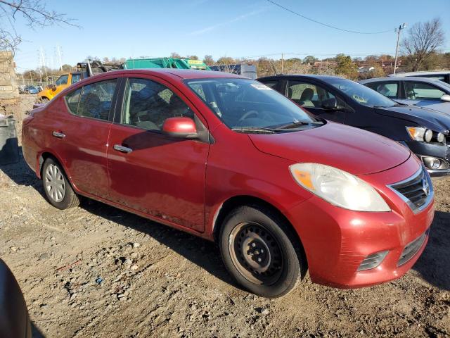  NISSAN VERSA 2013 Красный