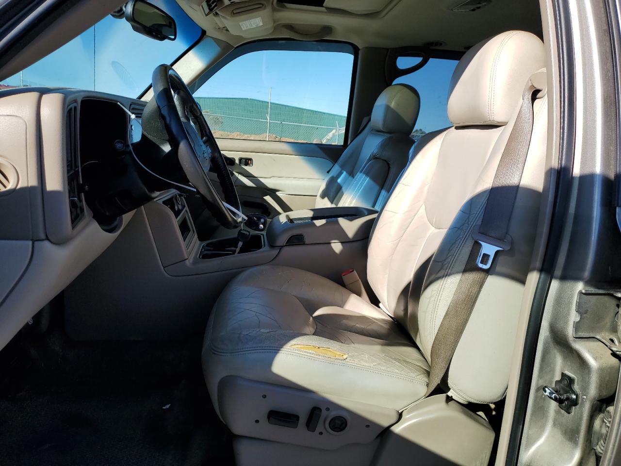 2003 Chevrolet Tahoe - Image 7