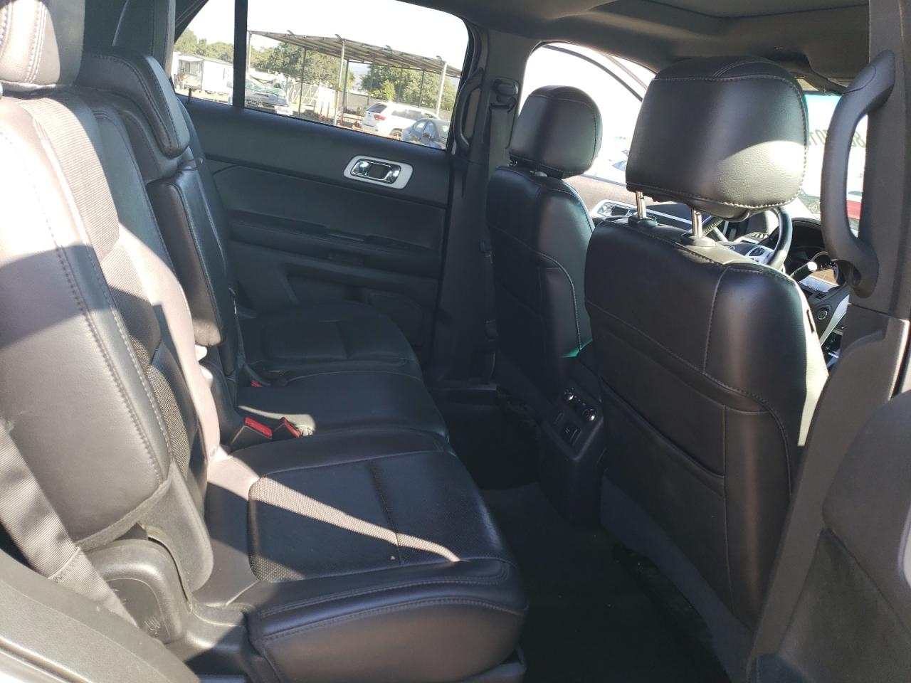 2013 Ford Explorer - Image 11