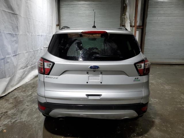  FORD ESCAPE 2018 Srebrny