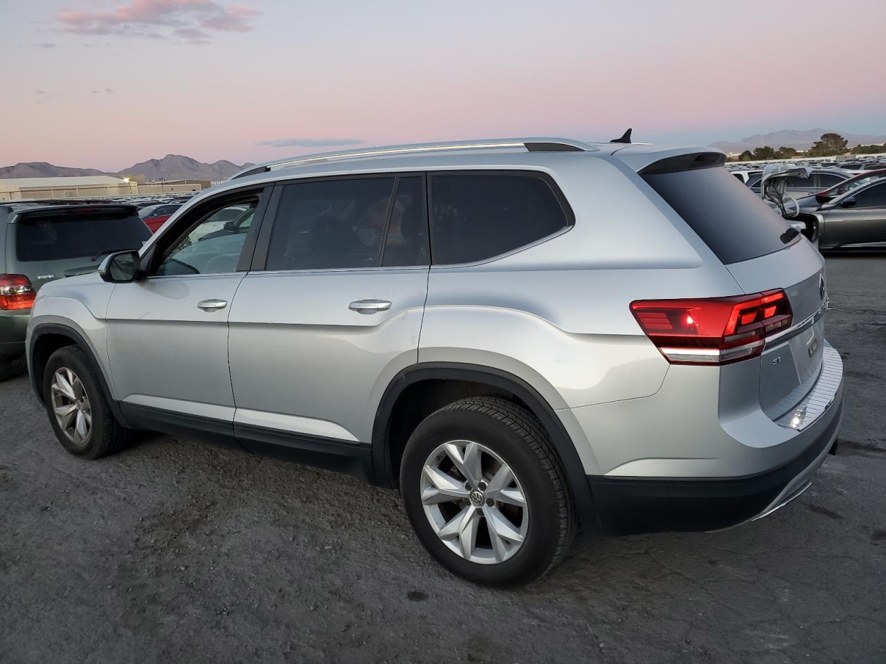 2019 Volkswagen Atlas - Image 2