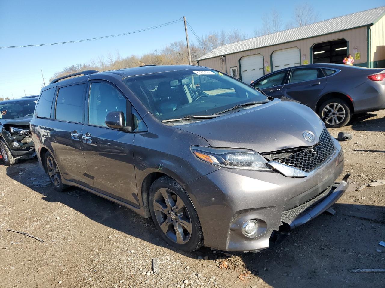 VIN 5TDXK3DC5FS650205 2015 TOYOTA SIENNA no.4