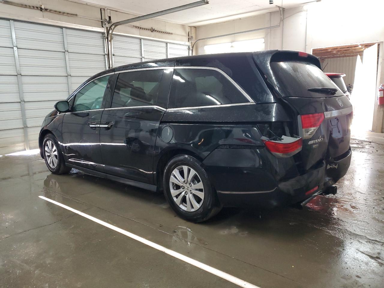 2015 Honda Odyssey - Image 2