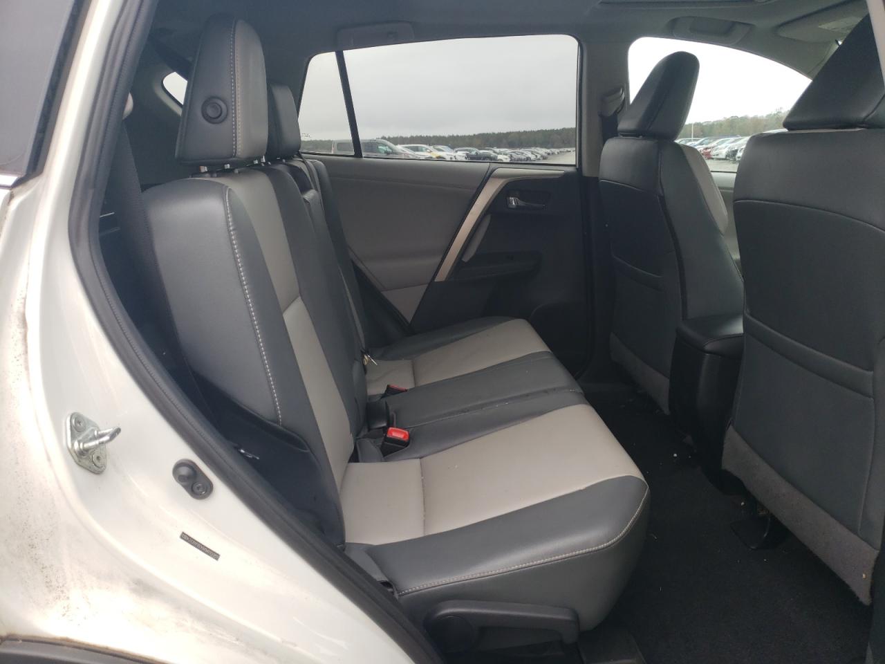 2013 Toyota RAV 4 - Image 12