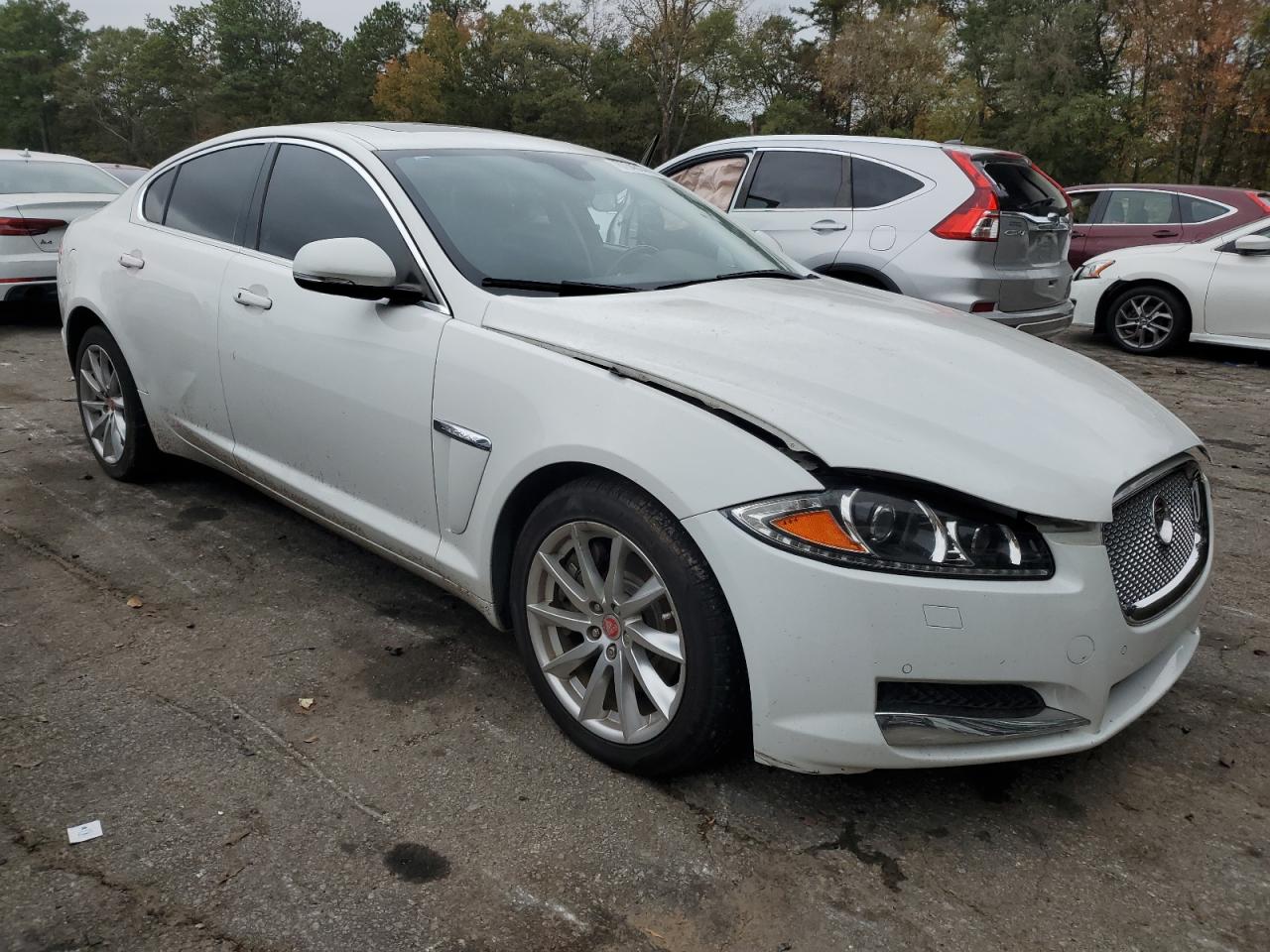 2015 Jaguar XF - Image 4