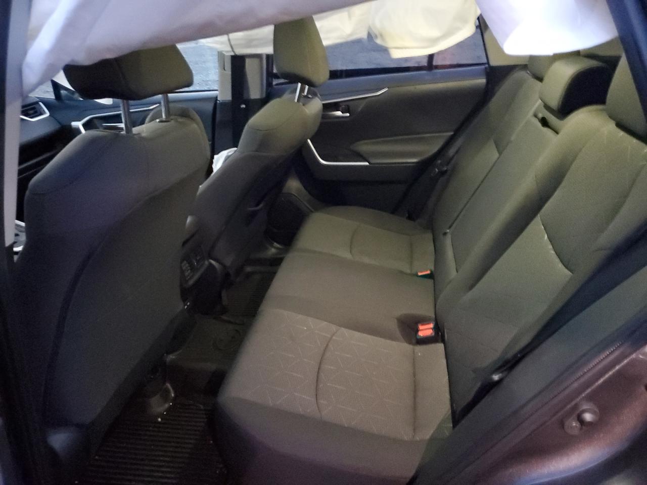 2022 Toyota RAV 4 - Image 11
