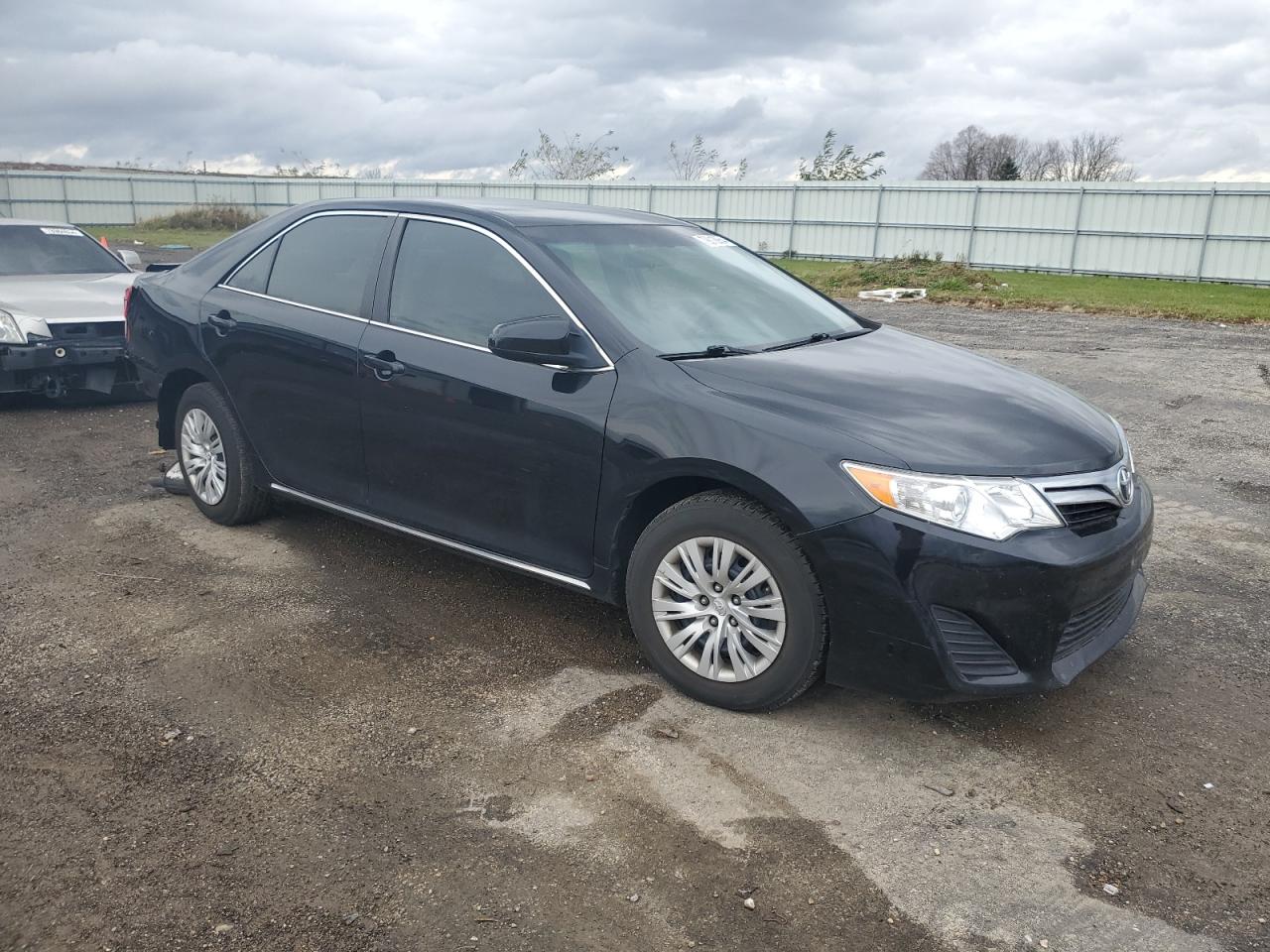 2014 Toyota Camry - Image 4