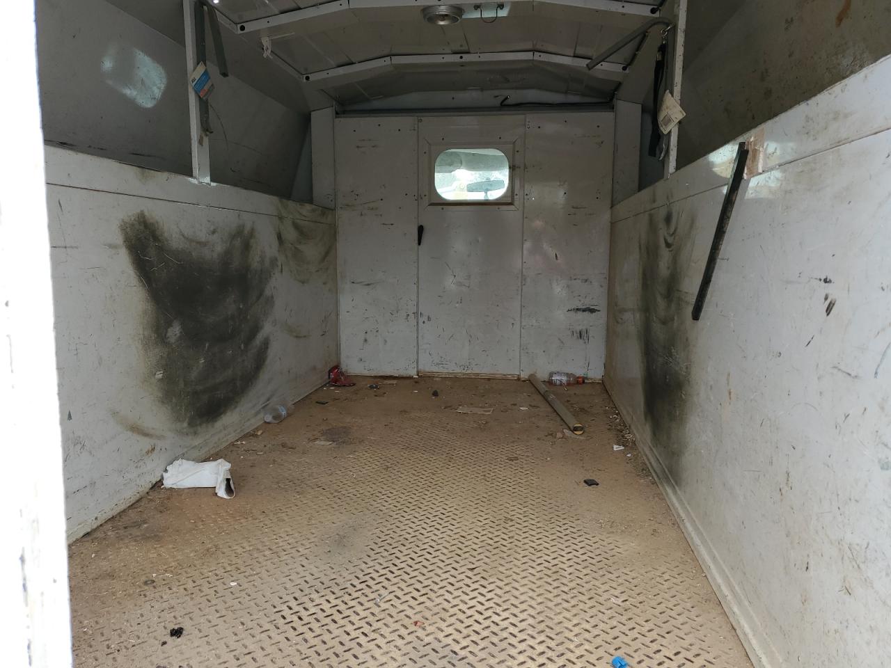 2013 Chevrolet Express - Image 10