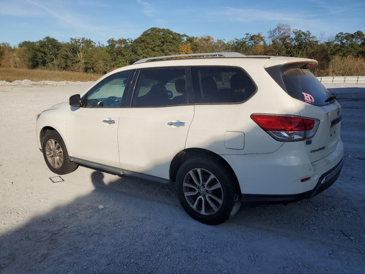 2013 Nissan Pathfinder - Image 2