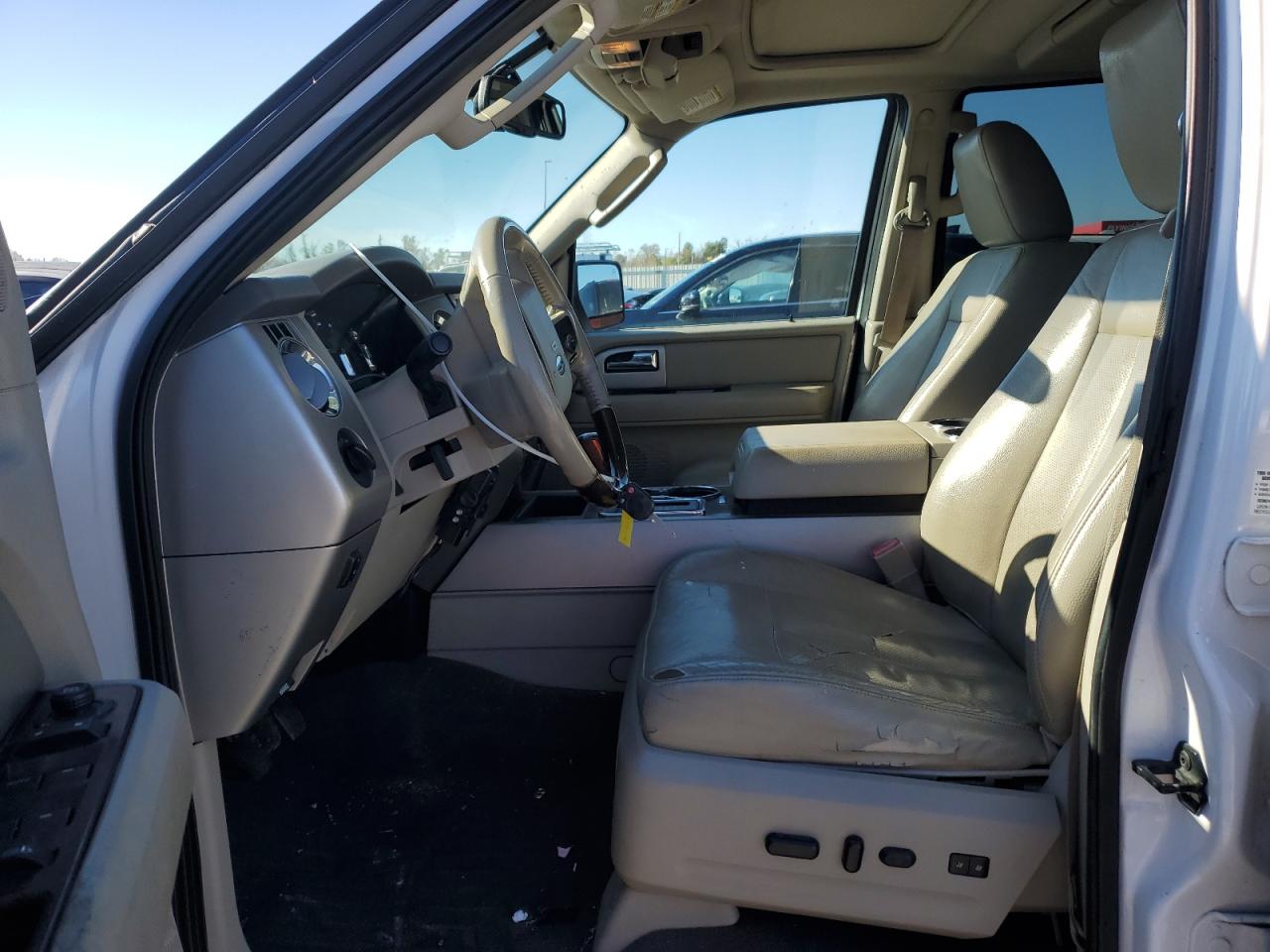2010 Ford Expedition - Image 7