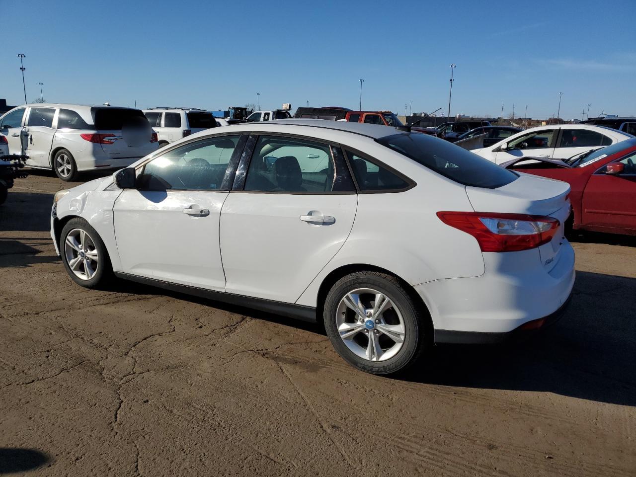 VIN 1FADP3F20DL237444 2013 FORD FOCUS no.2