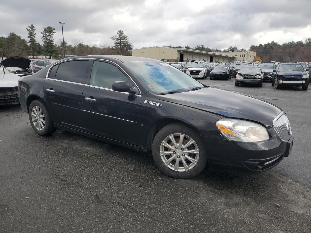 2010 Buick Lucerne - Image 4