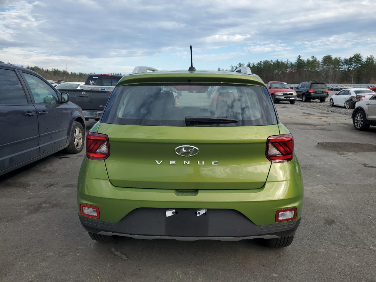 2024 Hyundai Venue - Image 6