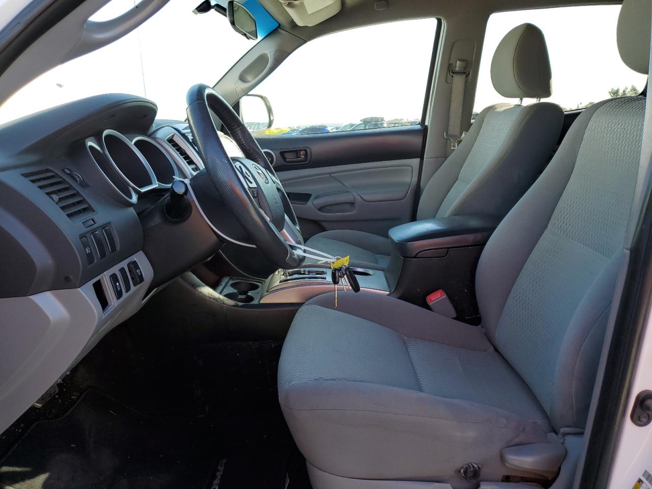 2014 Toyota Tacoma - Image 7