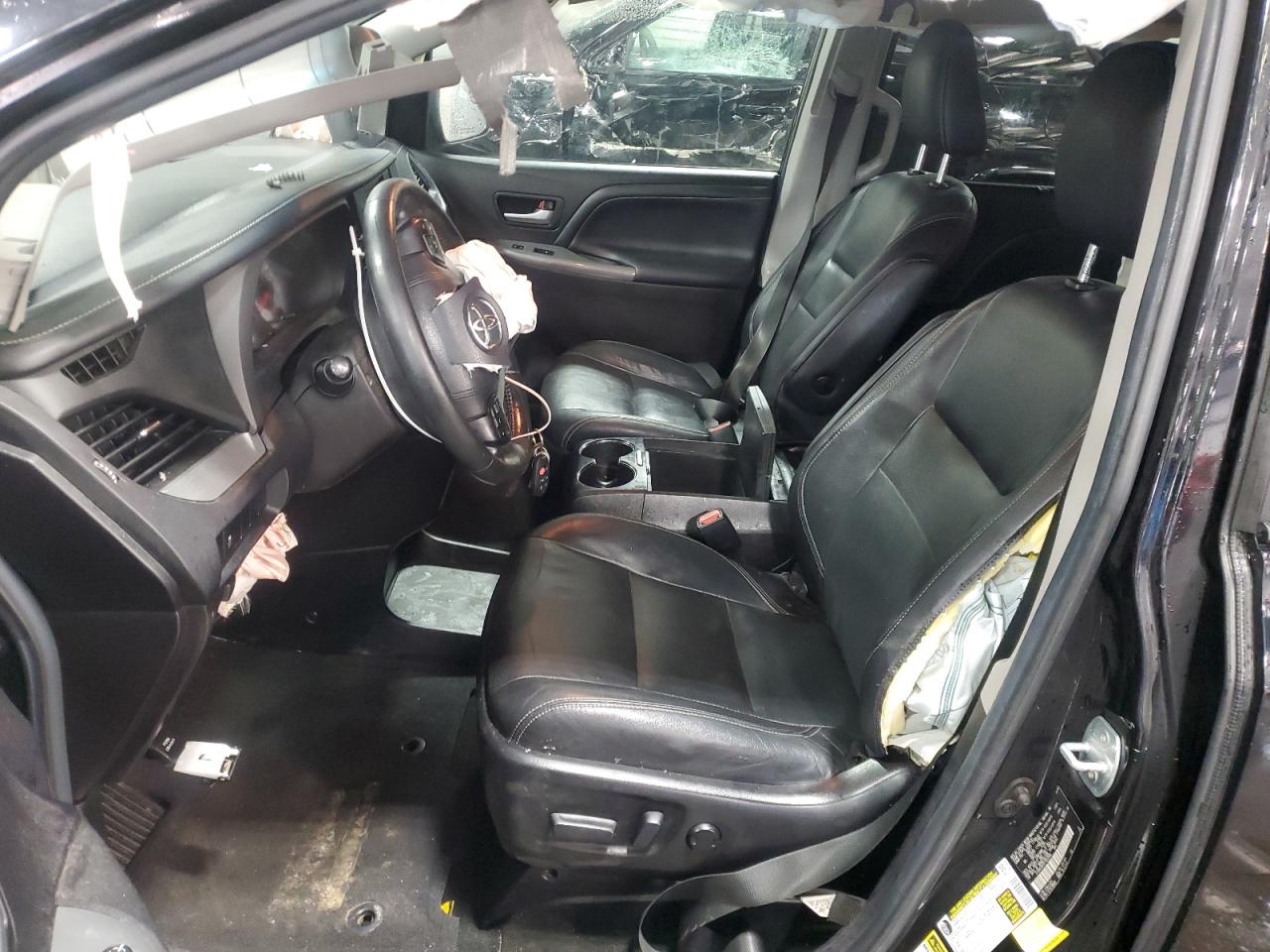 2015 Toyota Sienna - Image 7