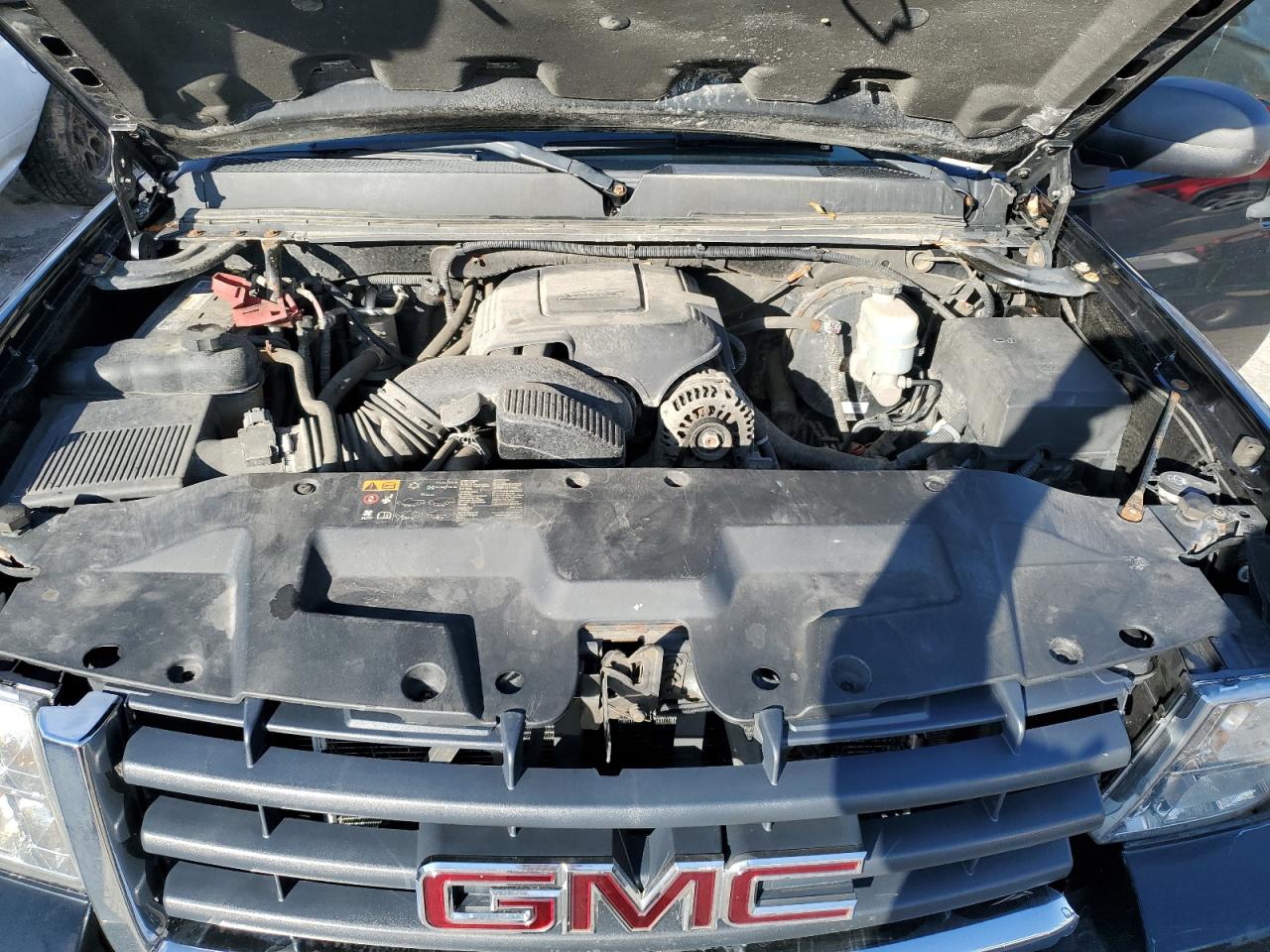 2011 GMC Sierra - Image 11