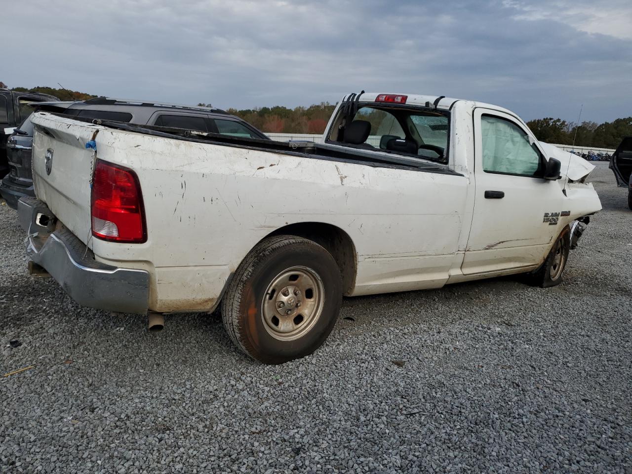 2019 RAM 1500 - Image 3