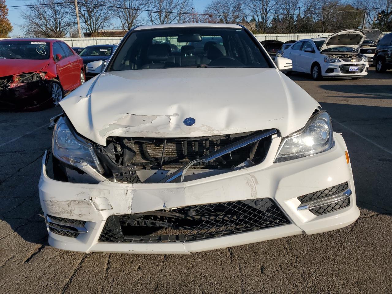 VIN WDDGF8AB5EA918748 2014 MERCEDES-BENZ C-CLASS no.5