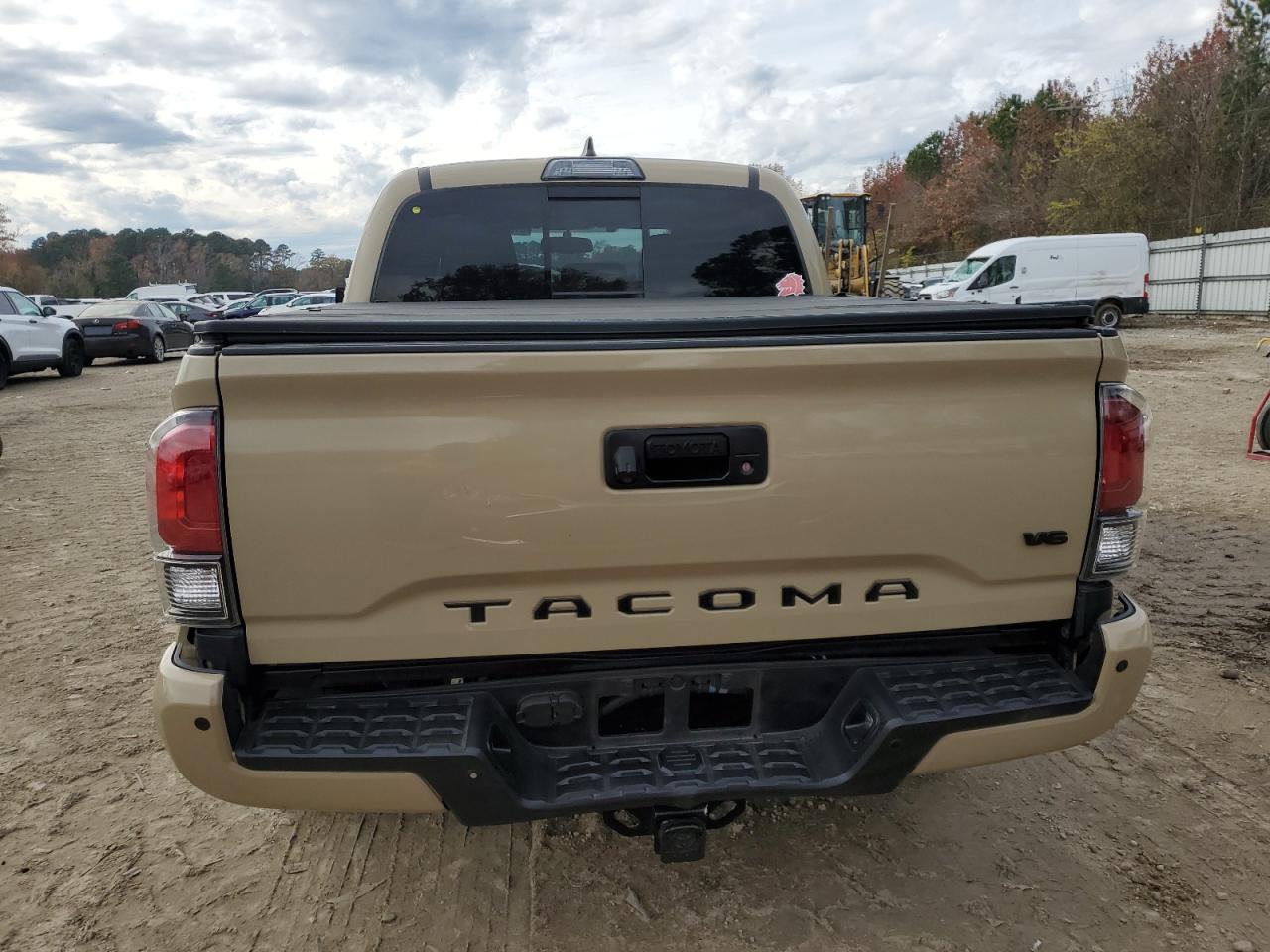 2017 Toyota Tacoma - Image 6