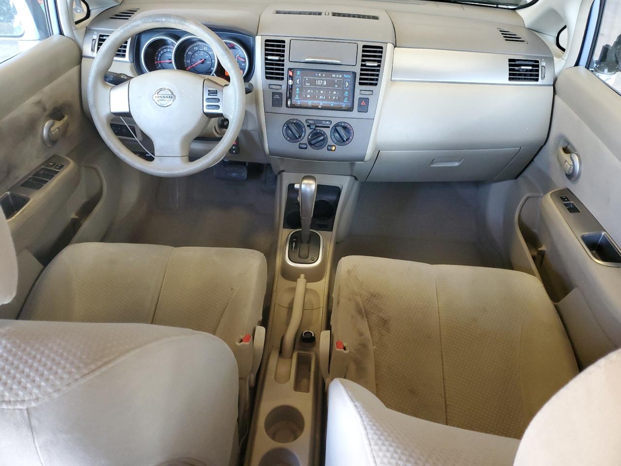 2010 Nissan Versa - Image 8