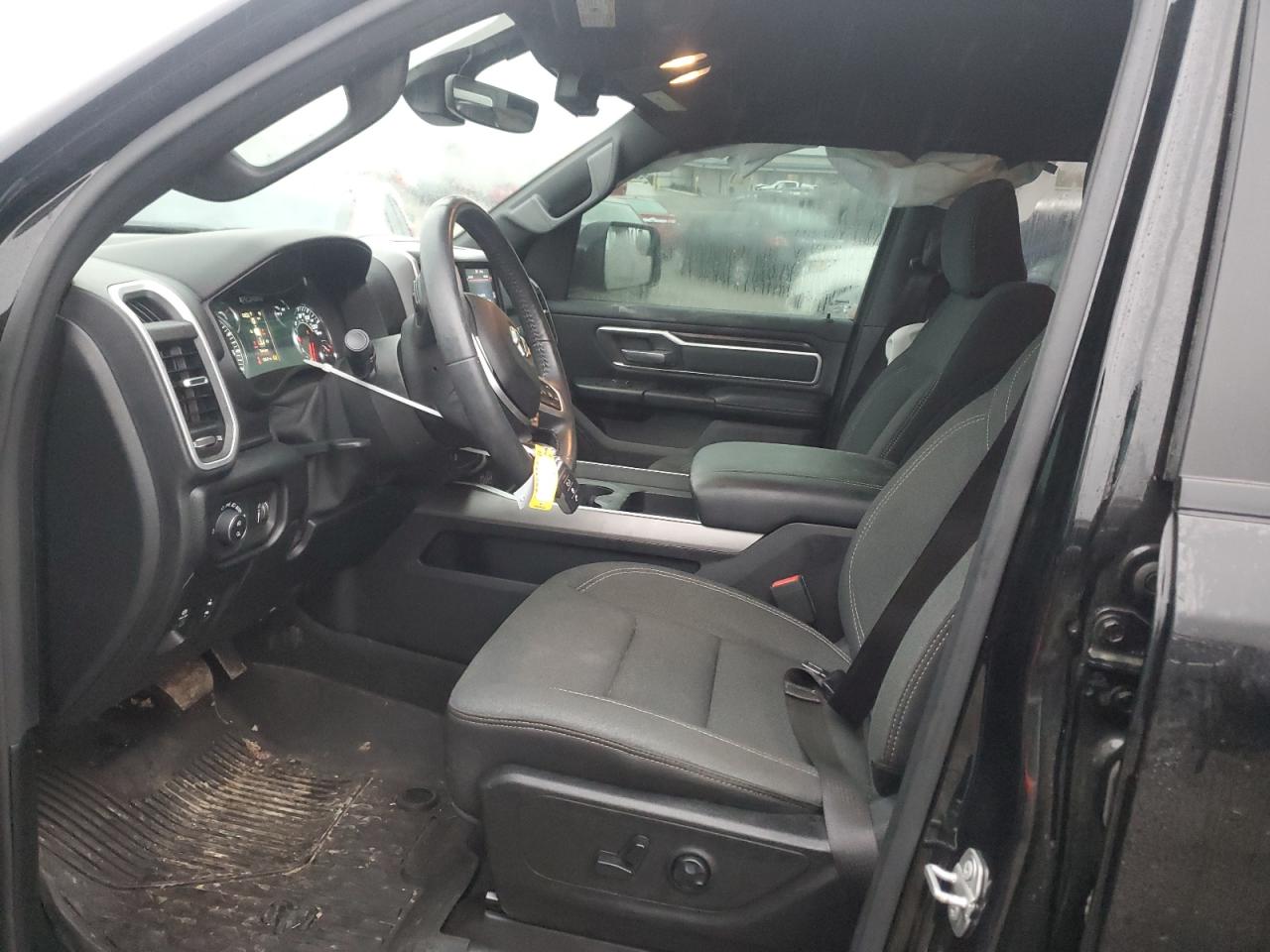 2021 RAM 1500 - Image 7