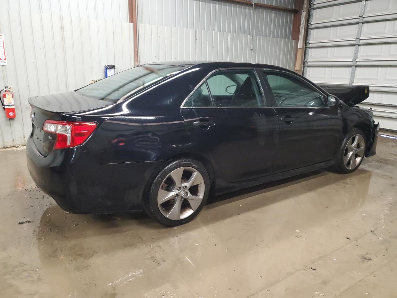 2014 Toyota Camry - Image 3