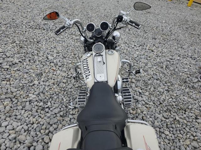 2006 HARLEY-DAVIDSON FLHPI 