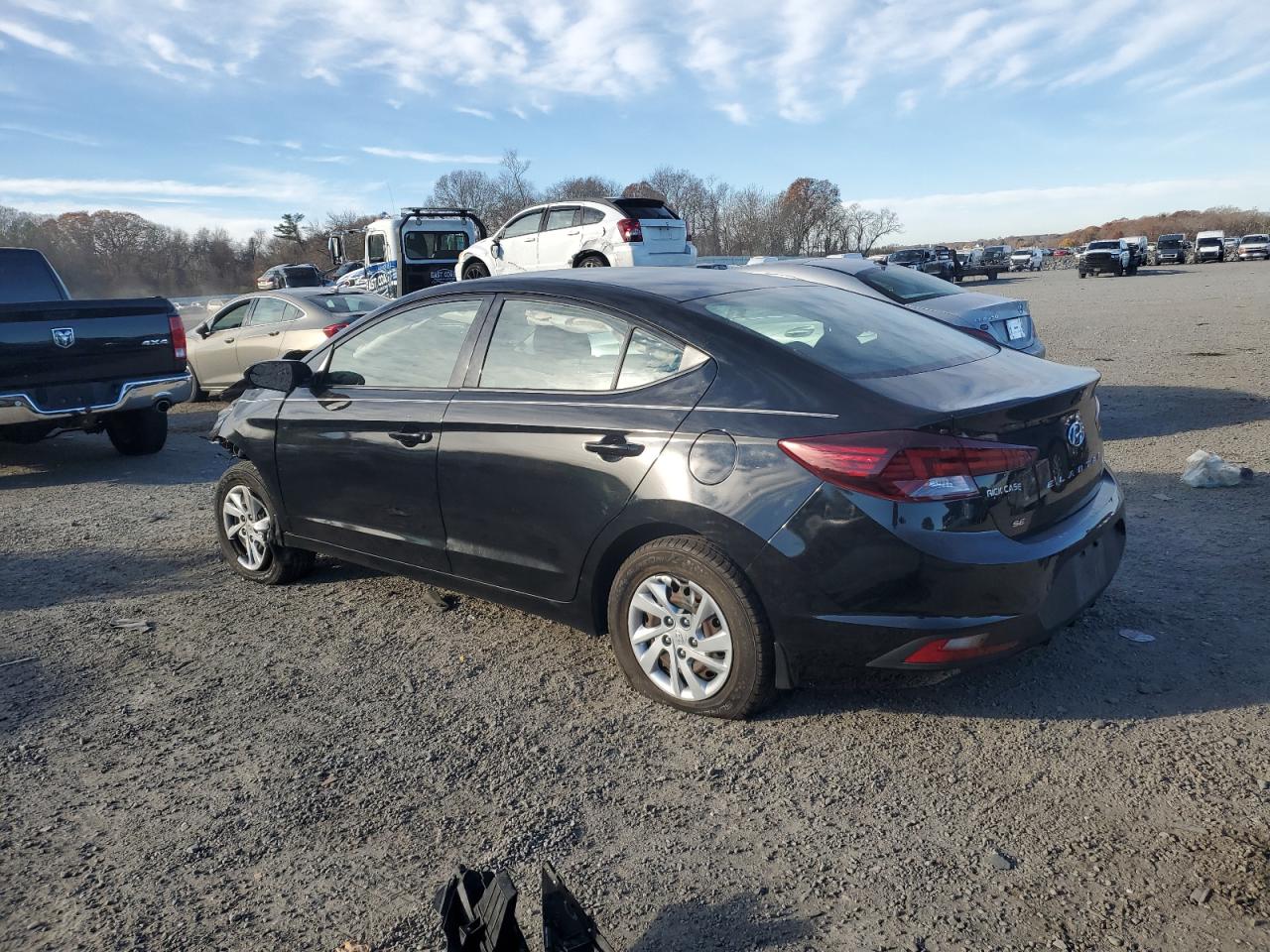 2020 Hyundai Elantra - Image 2